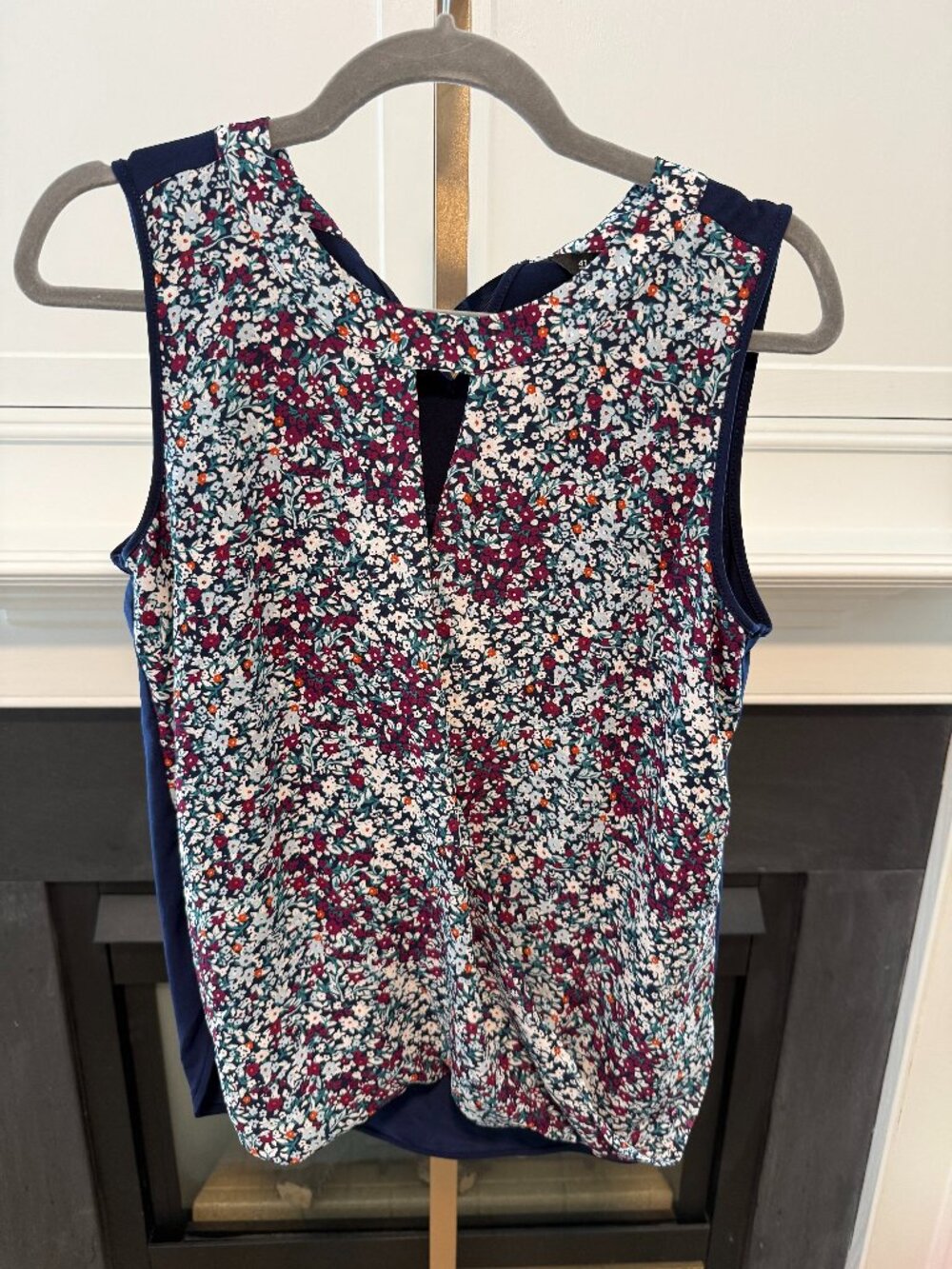 🌸 Navy Floral Sleeveless Blouse with Tie Back | Hawthorn 41 | Small